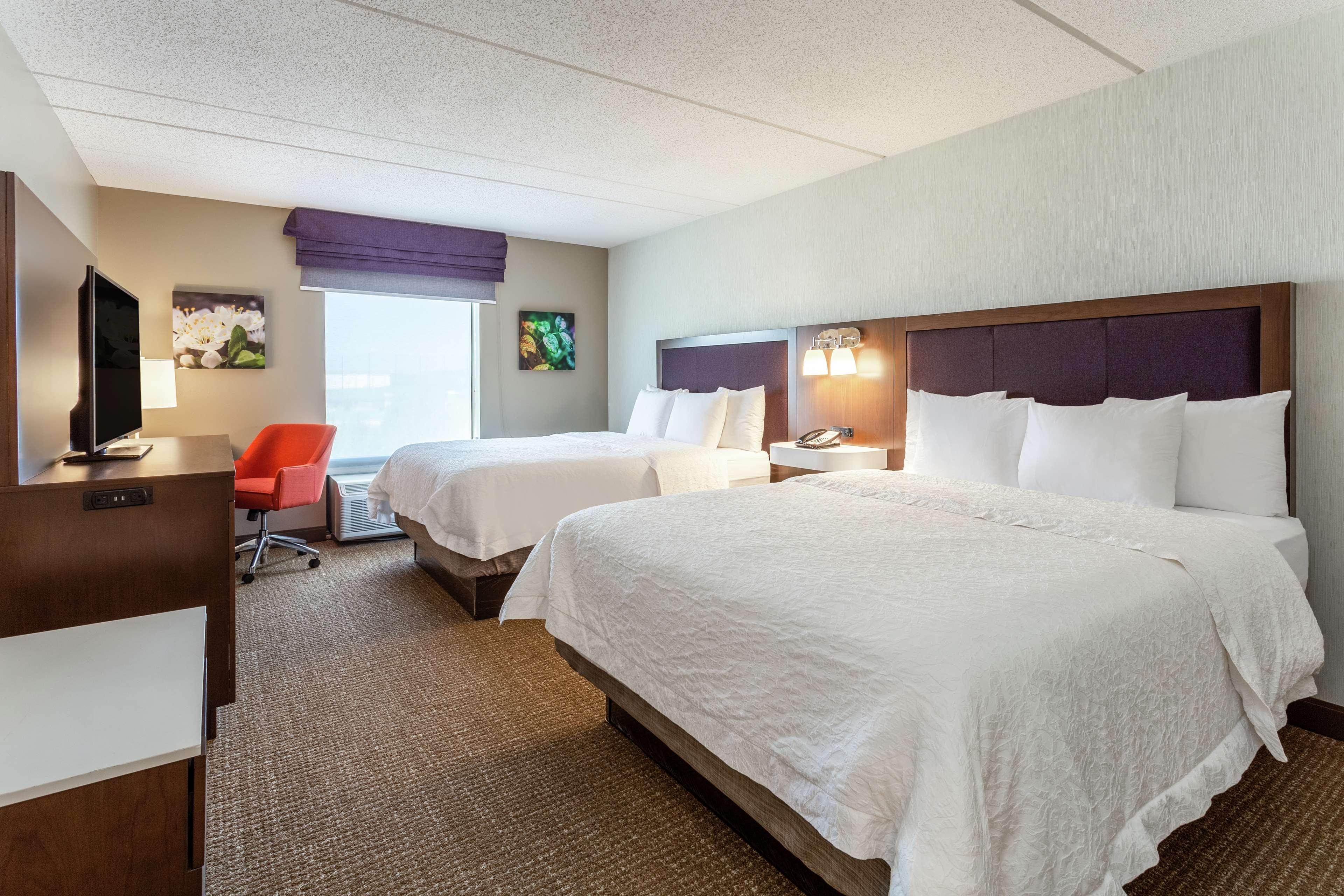 Hampton Inn & Suites Chicago - Лібертівіл Екстер'єр фото