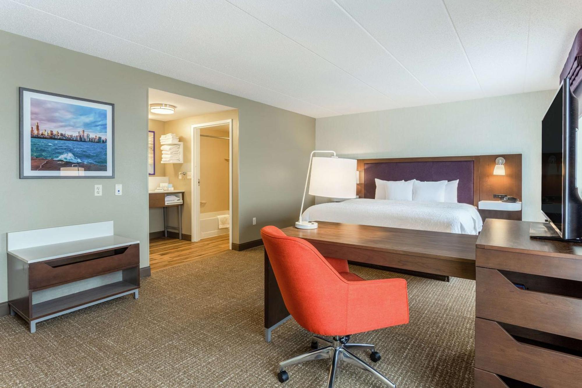 Hampton Inn & Suites Chicago - Лібертівіл Екстер'єр фото