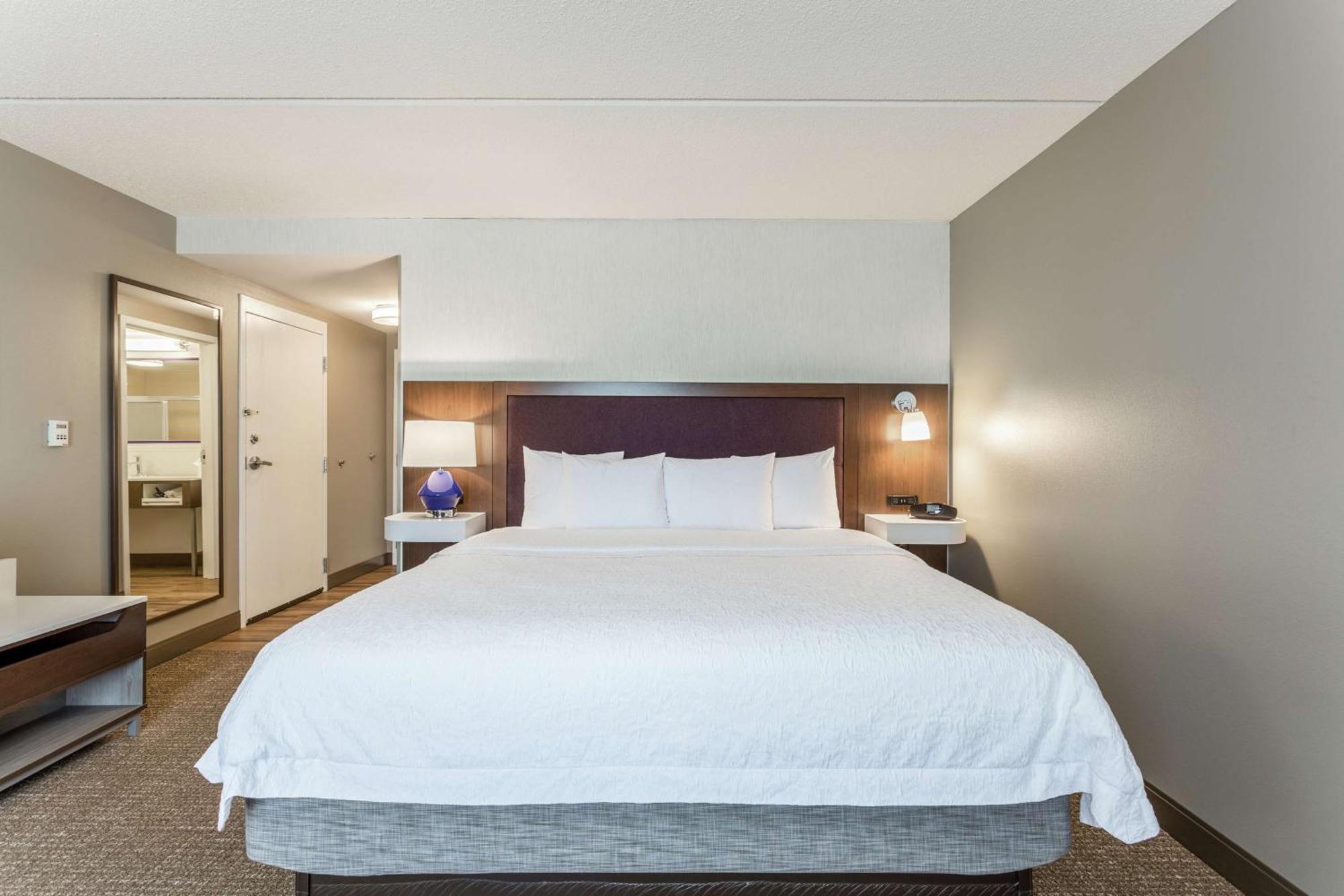Hampton Inn & Suites Chicago - Лібертівіл Екстер'єр фото