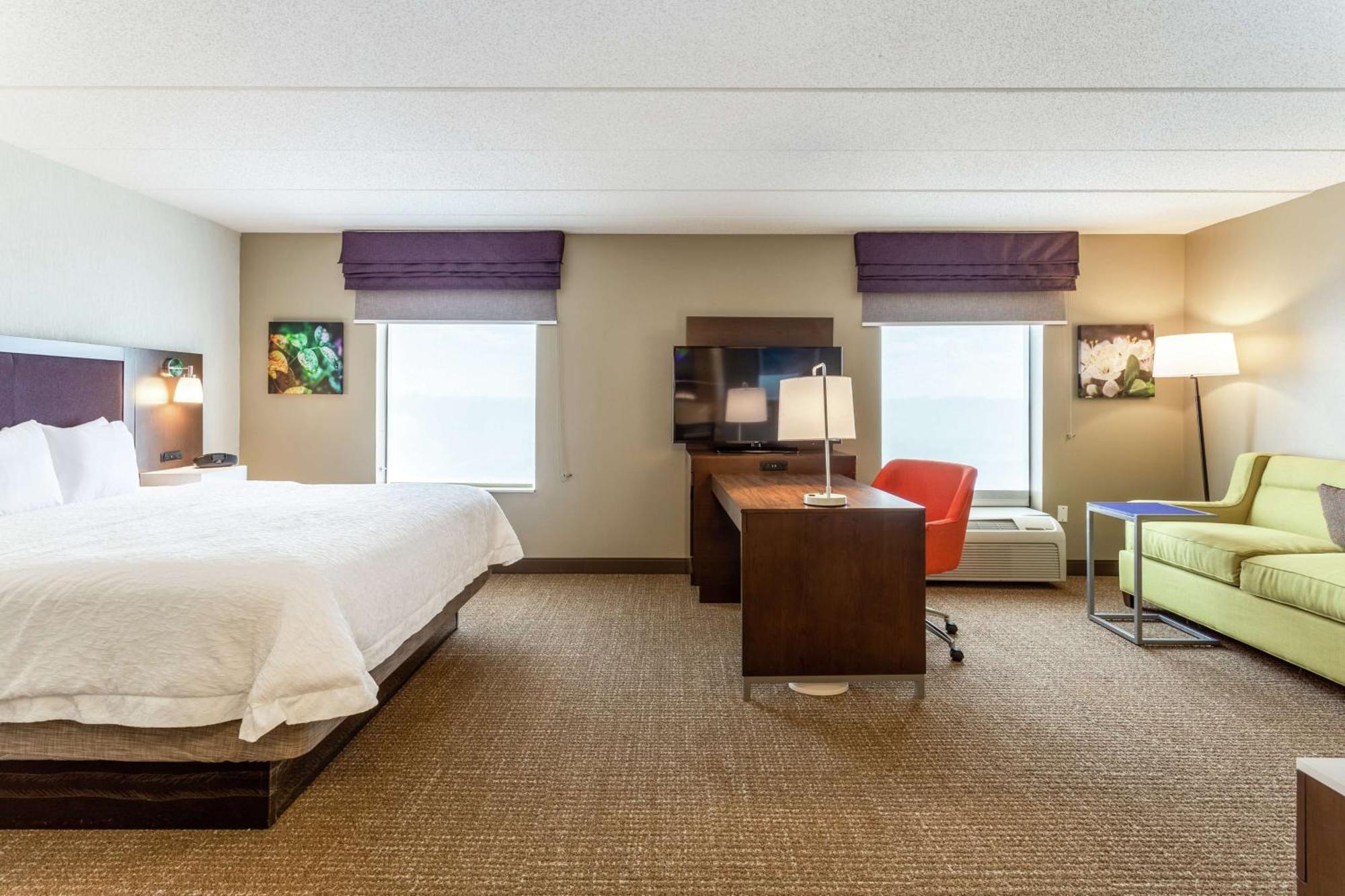 Hampton Inn & Suites Chicago - Лібертівіл Екстер'єр фото