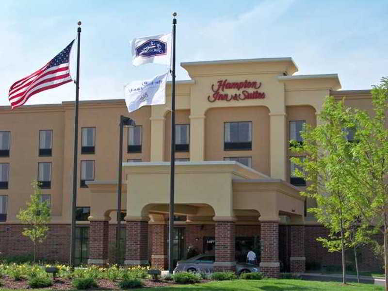 Hampton Inn & Suites Chicago - Лібертівіл Екстер'єр фото