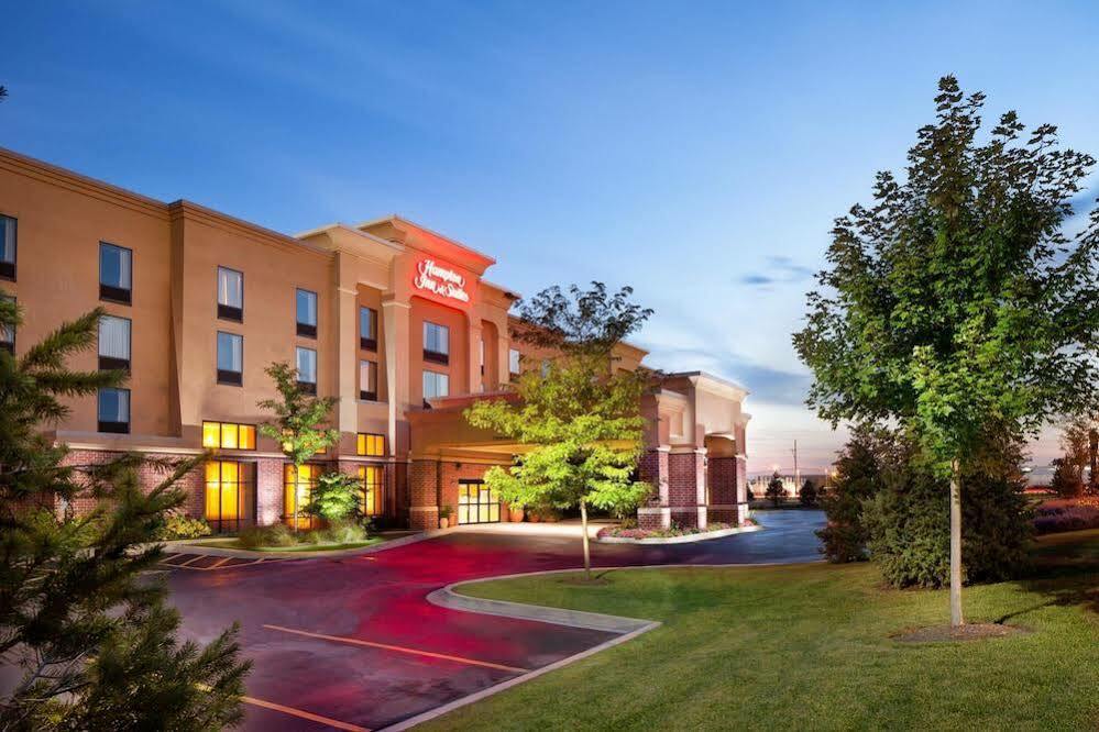 Hampton Inn & Suites Chicago - Лібертівіл Екстер'єр фото
